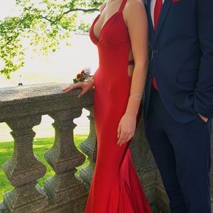 COPY - selling my gorgeous prom dress from june 2021!!